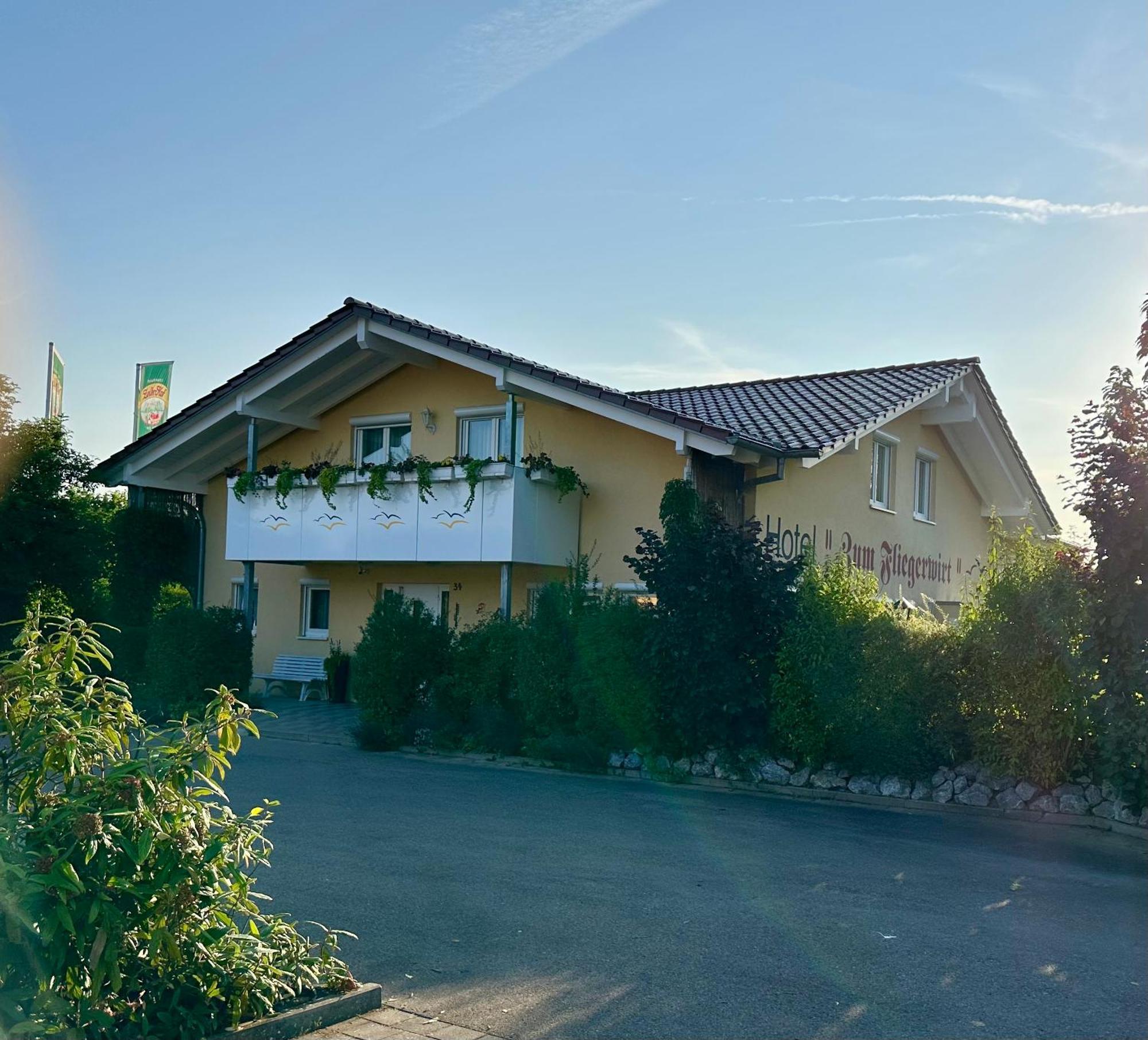 Hotel Zum Fliegerwirt Mengen Zewnętrze zdjęcie